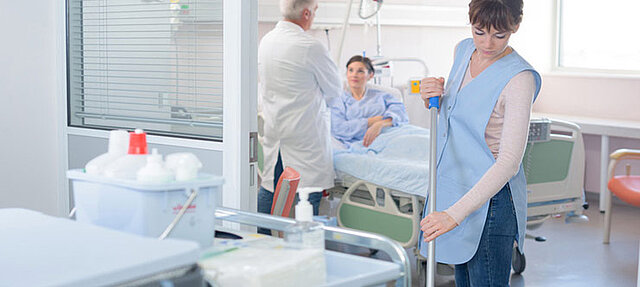 Krankenhausreinigungskraft